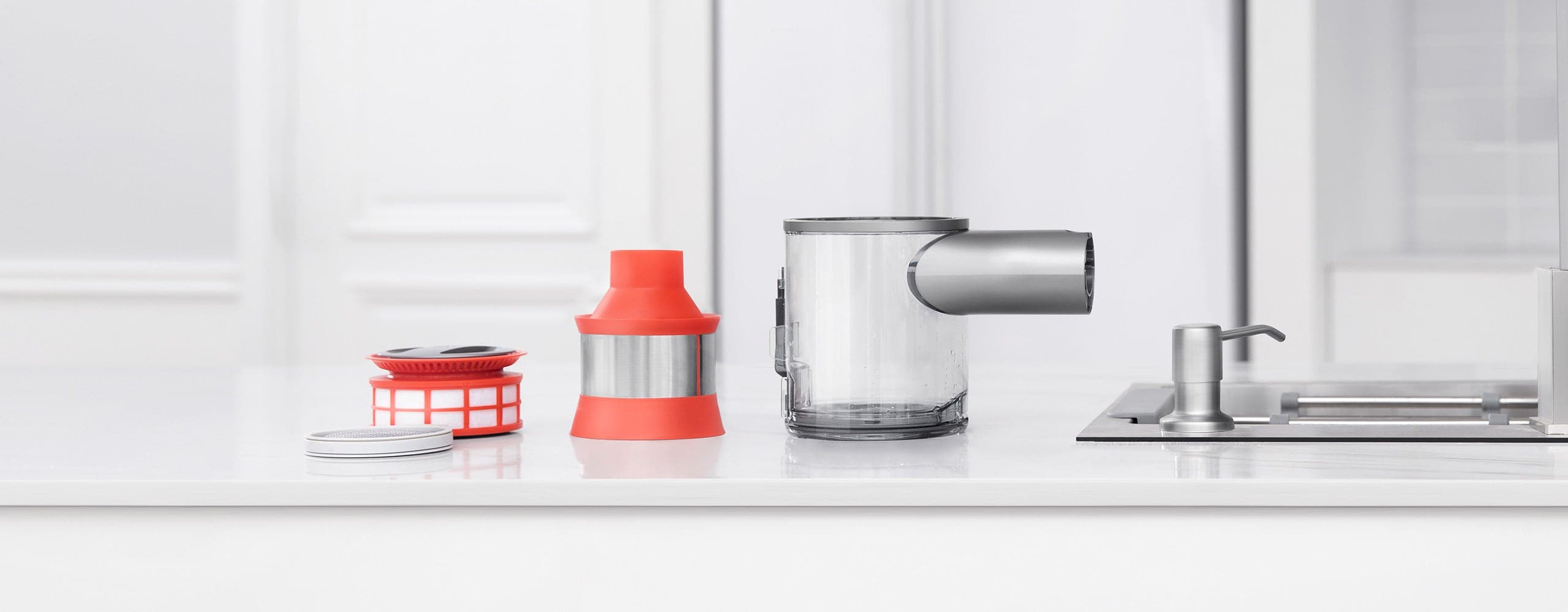 Roborock H6's easily washable front and rear filters, as well as the entire dustbin Roborock H6's easily washable front and rear filters, as well as the entire dustbin