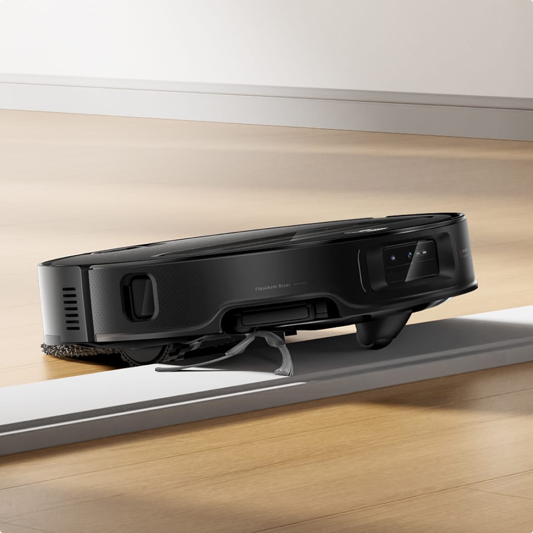 שואב אבק רובוטי SAROS Z70 מבית Roborock