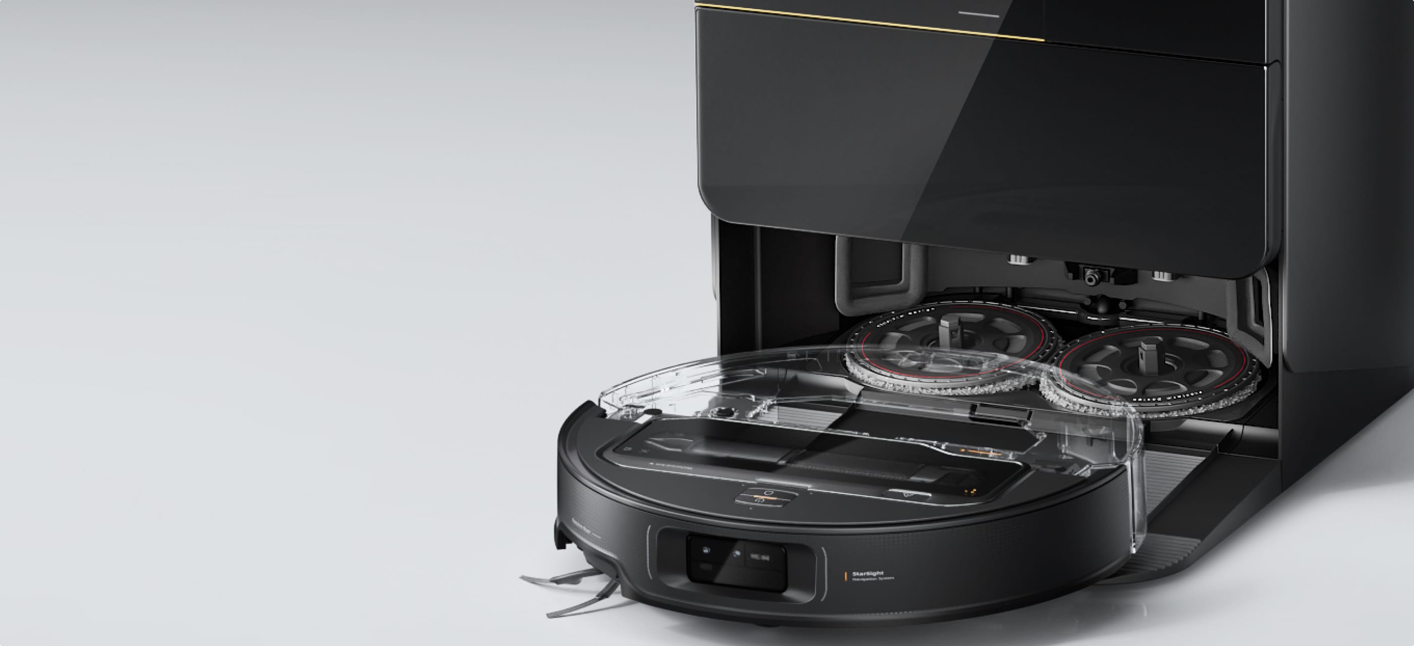 שואב אבק רובוטי SAROS Z70 מבית Roborock