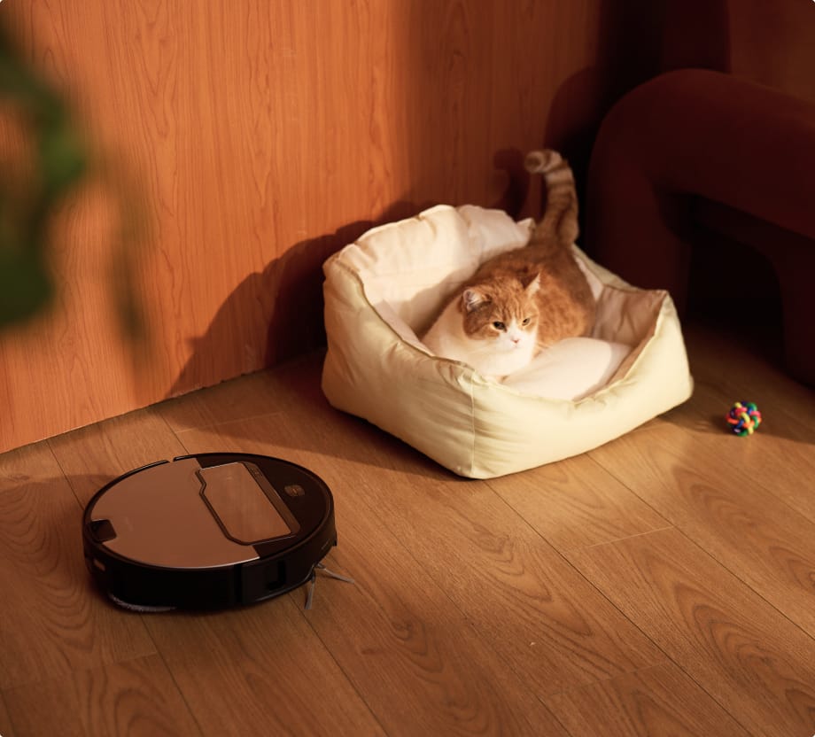 שואב אבק רובוטי SAROS Z70 מבית Roborock