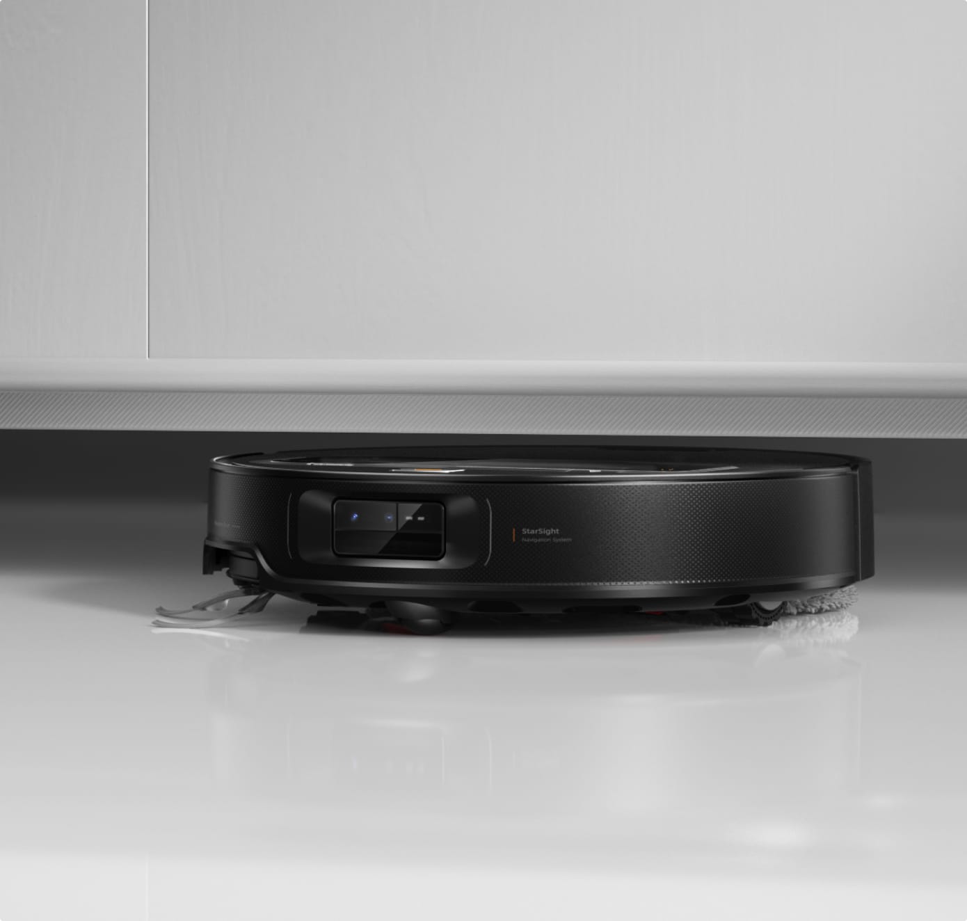 שואב אבק רובוטי SAROS Z70 מבית Roborock